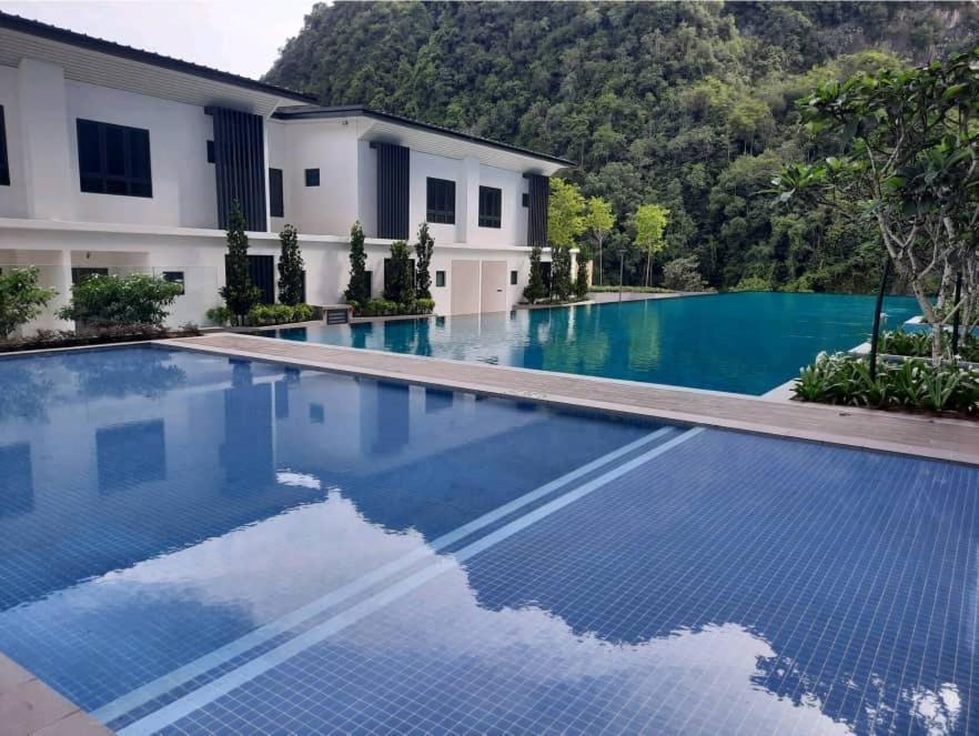 Hotspring 2 Premium 1510 Sunway Onsen Theme Park View, 5pax Pangsapuri Ipoh