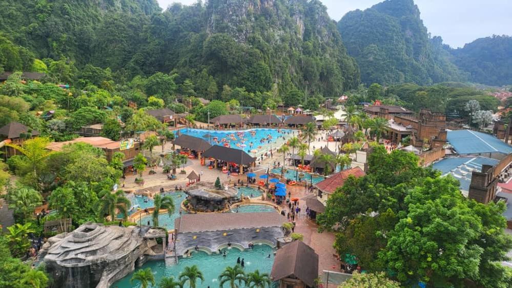 Hotspring 2 Premium 1510 Sunway Onsen Theme Park View, 5pax Ipoh